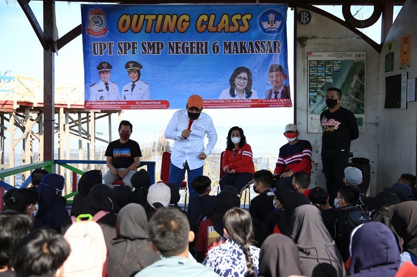 Danny Pomanto berikan Pemahaman tentang Lingkungan Hidup kepada Pelajar SMP